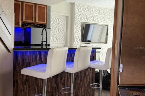 Condo in Orlando, Florida, 2 bedrooms  № 2123019 - photo 7