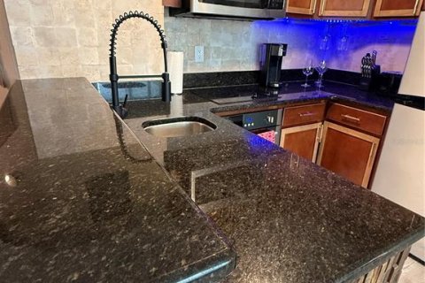 Condo in Orlando, Florida, 2 bedrooms  № 2123019 - photo 9