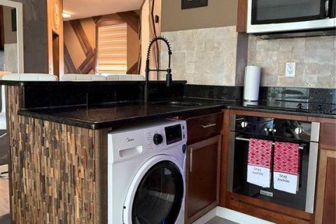 Condo in Orlando, Florida, 2 bedrooms  № 2123019 - photo 10