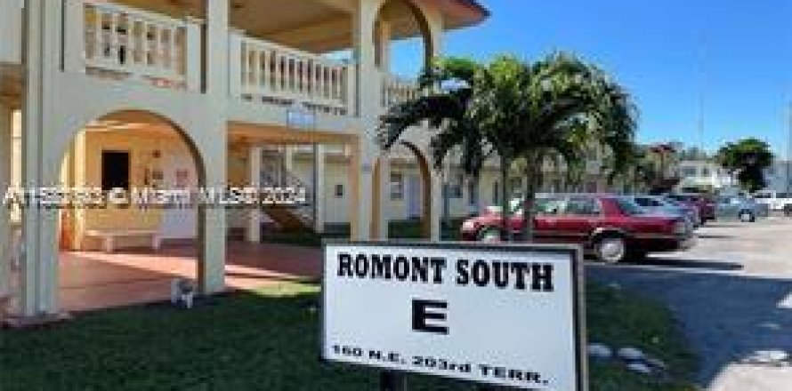 Кондоминиум с 1 спальней в Майами-Гарденс, Флорида № 1985511