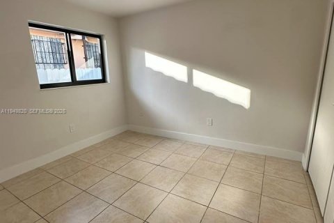 Снять в аренду виллу или дом в Майами, Флорида 2 спальни, 184.41м2, № 2005560 - фото 8