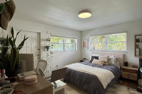 Condo in Miami Beach, Florida, 1 bedroom  № 2067573 - photo 11