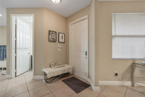 Adosado en alquiler en Fort Lauderdale, Florida, 3 dormitorios, 213.02 m2 № 2169984 - foto 6