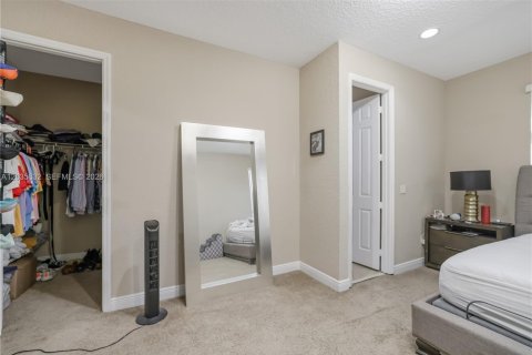 Adosado en alquiler en Fort Lauderdale, Florida, 3 dormitorios, 213.02 m2 № 2169984 - foto 18