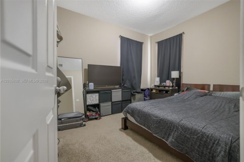 Adosado en alquiler en Fort Lauderdale, Florida, 3 dormitorios, 213.02 m2 № 2169984 - foto 11