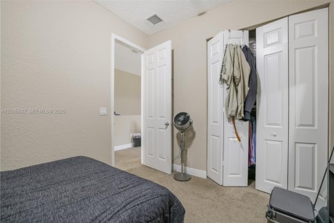 Adosado en alquiler en Fort Lauderdale, Florida, 3 dormitorios, 213.02 m2 № 2169984 - foto 12