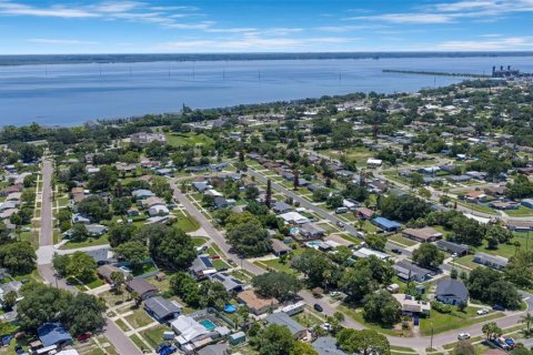 House in Cocoa, Florida 3 bedrooms, 119.57 sq.m. № 2225021 - photo 23
