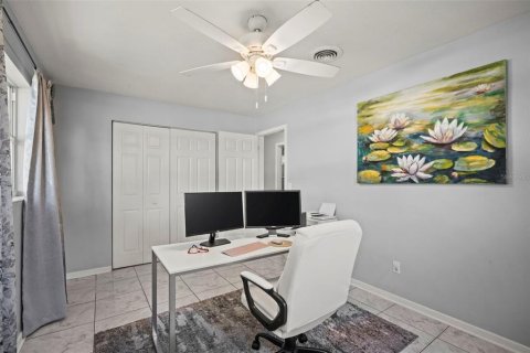 House in Cocoa, Florida 3 bedrooms, 119.57 sq.m. № 2225021 - photo 10