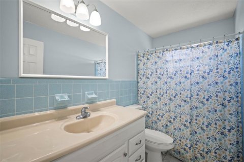 House in Cocoa, Florida 3 bedrooms, 119.57 sq.m. № 2225021 - photo 15