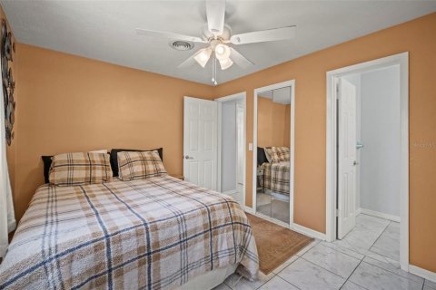 House in Cocoa, Florida 3 bedrooms, 119.57 sq.m. № 2225021 - photo 8
