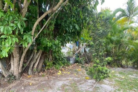 House in Miami, Florida 3 bedrooms, 159.42 sq.m. № 1683563 - photo 5