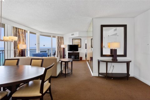 Condominio en venta en Sunny Isles Beach, Florida, 3 dormitorios, 172.8 m2 № 2032643 - foto 5