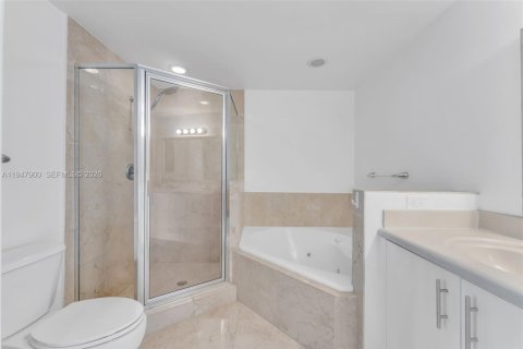 Снять в аренду кондоминиум в Норт-Бей-Виллидж, Флорида 3 спальни, 124.12м2, № 2004627 - фото 30