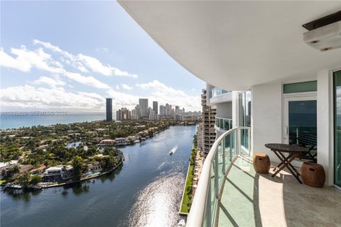 Купить кондоминиум в Авентура, Флорида 2 спальни, 276.2м2, № 2054488 - фото 4