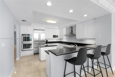 Купить кондоминиум в Авентура, Флорида 2 спальни, 276.2м2, № 2054488 - фото 13