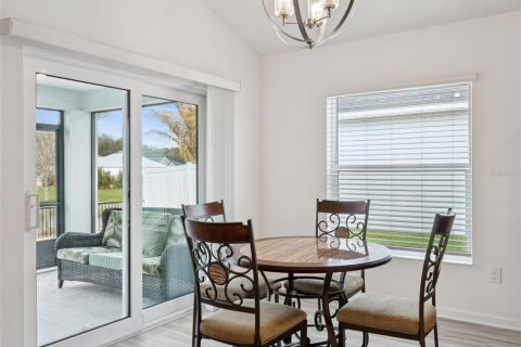 House in The Villages, Florida 3 bedrooms, 180.32 sq.m. № 2110453 - photo 30