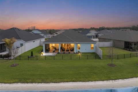 House in The Villages, Florida 3 bedrooms, 180.32 sq.m. № 2110453 - photo 4