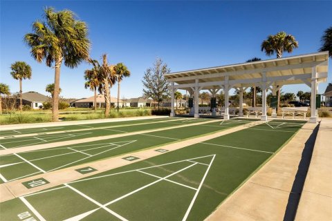 House in The Villages, Florida 3 bedrooms, 180.32 sq.m. № 2110453 - photo 9
