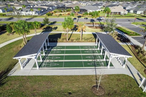 House in The Villages, Florida 3 bedrooms, 180.32 sq.m. № 2110453 - photo 10