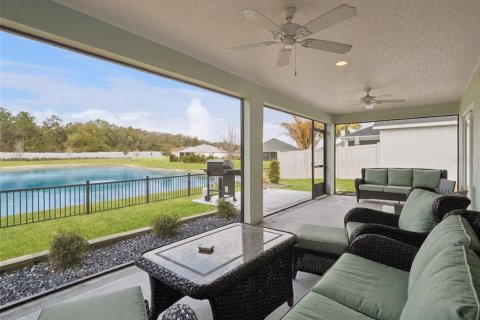 House in The Villages, Florida 3 bedrooms, 180.32 sq.m. № 2110453 - photo 20
