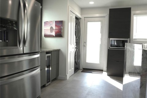 Duplex in Daytona Beach, Florida 4 bedrooms, 167.22 sq.m. № 2329819 - photo 12