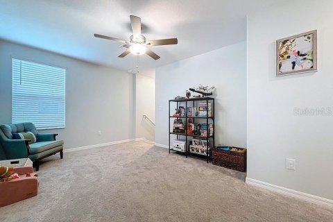 House in Zephyrhills, Florida 5 bedrooms, 205.96 sq.m. № 1917822 - photo 21