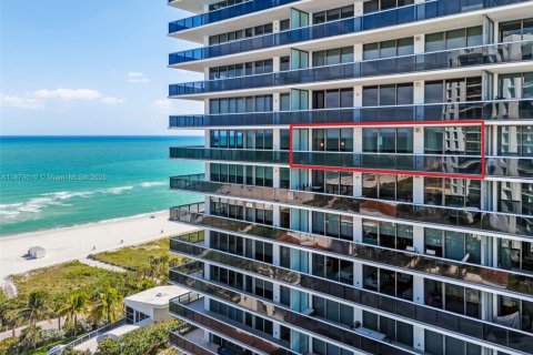 Condo in Miami Beach, Florida, 2 bedrooms  № 2018229 - photo 28