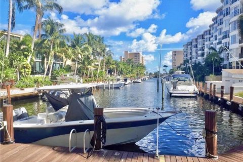 Condo in Fort Lauderdale, Florida, 2 bedrooms № 2429693 - photo 3