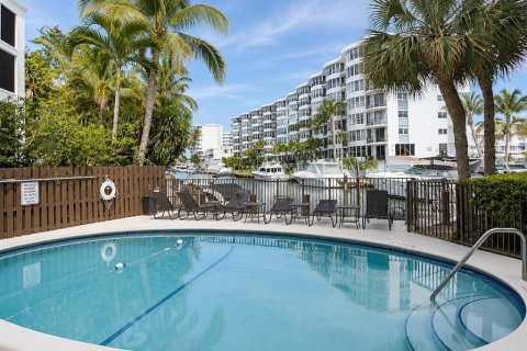 Condo in Fort Lauderdale, Florida, 2 bedrooms № 2429693 - photo 20