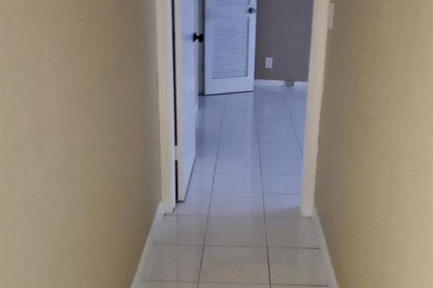 Condo in Fort Lauderdale, Florida, 2 bedrooms № 2154193 - photo 9