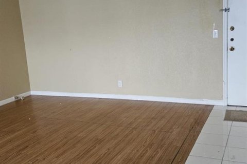 Condo in Fort Lauderdale, Florida, 2 bedrooms № 2154193 - photo 2