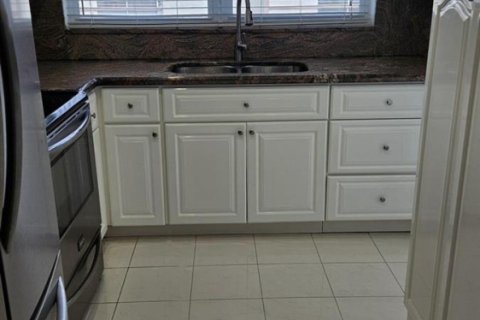 Condo in Fort Lauderdale, Florida, 2 bedrooms № 2154193 - photo 5
