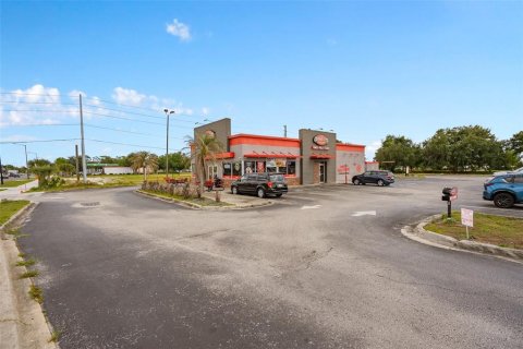 Propiedad comercial en venta en Kissimmee, Florida, 228.54 m2 № 2133713 - foto 6