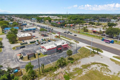 Propiedad comercial en venta en Kissimmee, Florida, 228.54 m2 № 2133713 - foto 19