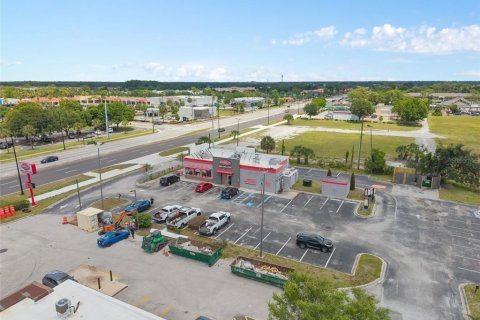 Propiedad comercial en venta en Kissimmee, Florida, 228.54 m2 № 2133713 - foto 23