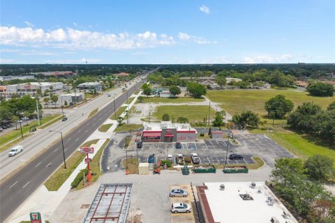 Propiedad comercial en venta en Kissimmee, Florida, 228.54 m2 № 2133713 - foto 17