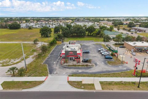Propiedad comercial en venta en Kissimmee, Florida, 228.54 m2 № 2133713 - foto 4