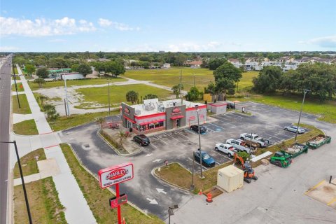 Propiedad comercial en venta en Kissimmee, Florida, 228.54 m2 № 2133713 - foto 3
