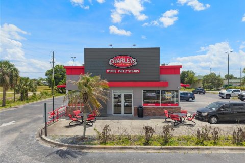 Immobilier commercial à Kissimmee, Floride 228.54 m2 № 2133713