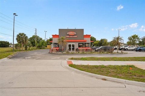 Propiedad comercial en venta en Kissimmee, Florida, 228.54 m2 № 2133713 - foto 7