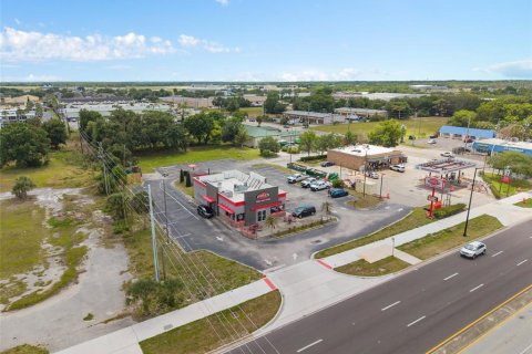 Propiedad comercial en venta en Kissimmee, Florida, 228.54 m2 № 2133713 - foto 15