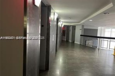 Condominio en venta en Hallandale Beach, Florida, 2 dormitorios, 99.87 m2 № 2035139 - foto 5