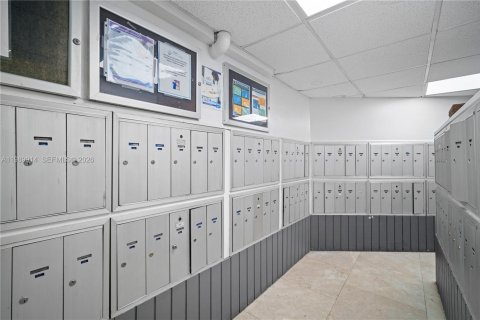 Condo in North Bay Village, Florida  № 2051986 - photo 16