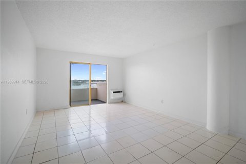 Студия в кондо в Норт-Бей-Виллидж, Флорида № 2051986