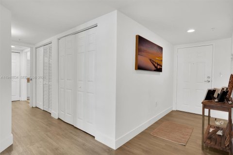 Condominio en venta en Miami, Florida, 3 dormitorios, 136.57 m2 № 2003605 - foto 7