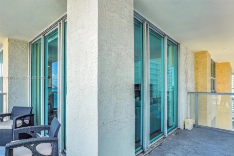 Condominio en venta en Miami, Florida, 3 dormitorios, 136.57 m2 № 2003605 - foto 18