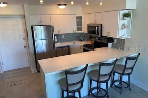 Condominio en alquiler en St. Lucie, Florida, 1 dormitorio, 62.99 m2 № 251633 - foto 4