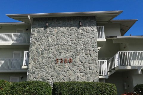 Copropriété à louer à St. Lucie, Floride: 1 chambre, 62.99 m2 № 251633 - photo 1