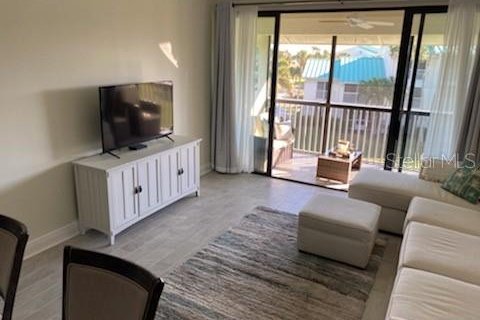 Condominio en alquiler en St. Lucie, Florida, 1 dormitorio, 62.99 m2 № 251633 - foto 3