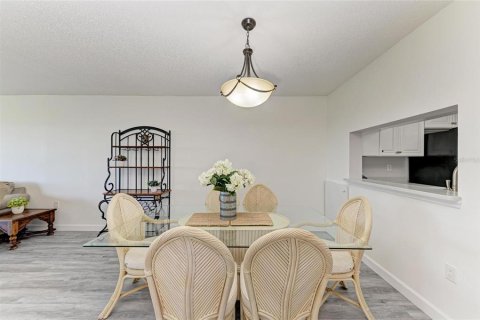 Condo in Bradenton, Florida, 2 bedrooms  № 1517651 - photo 12
